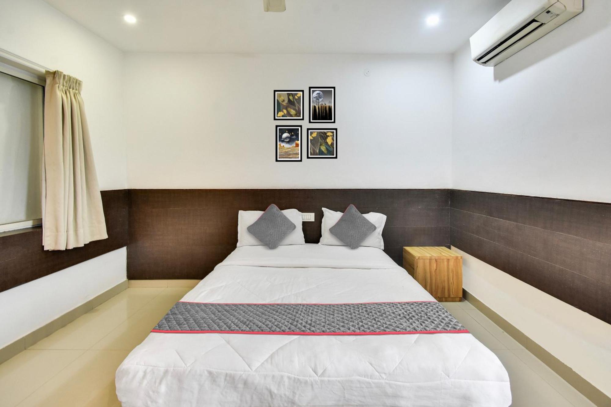 Collection O Elite Residency Hotel Ченай Екстериор снимка